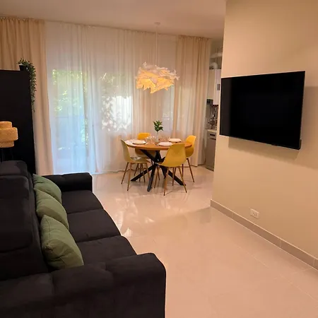 Palos - Balcony, Private Parking *