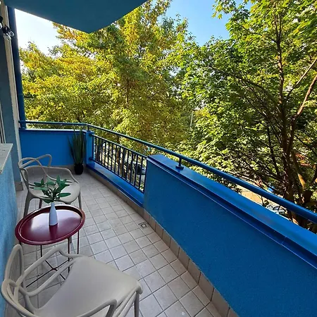 Palos - Balcony, Private Parking *